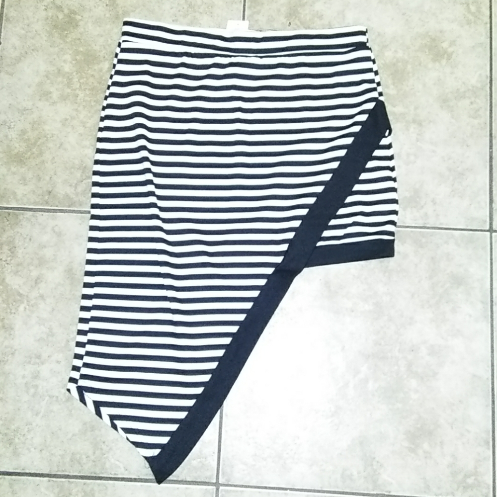 Brand new skirt